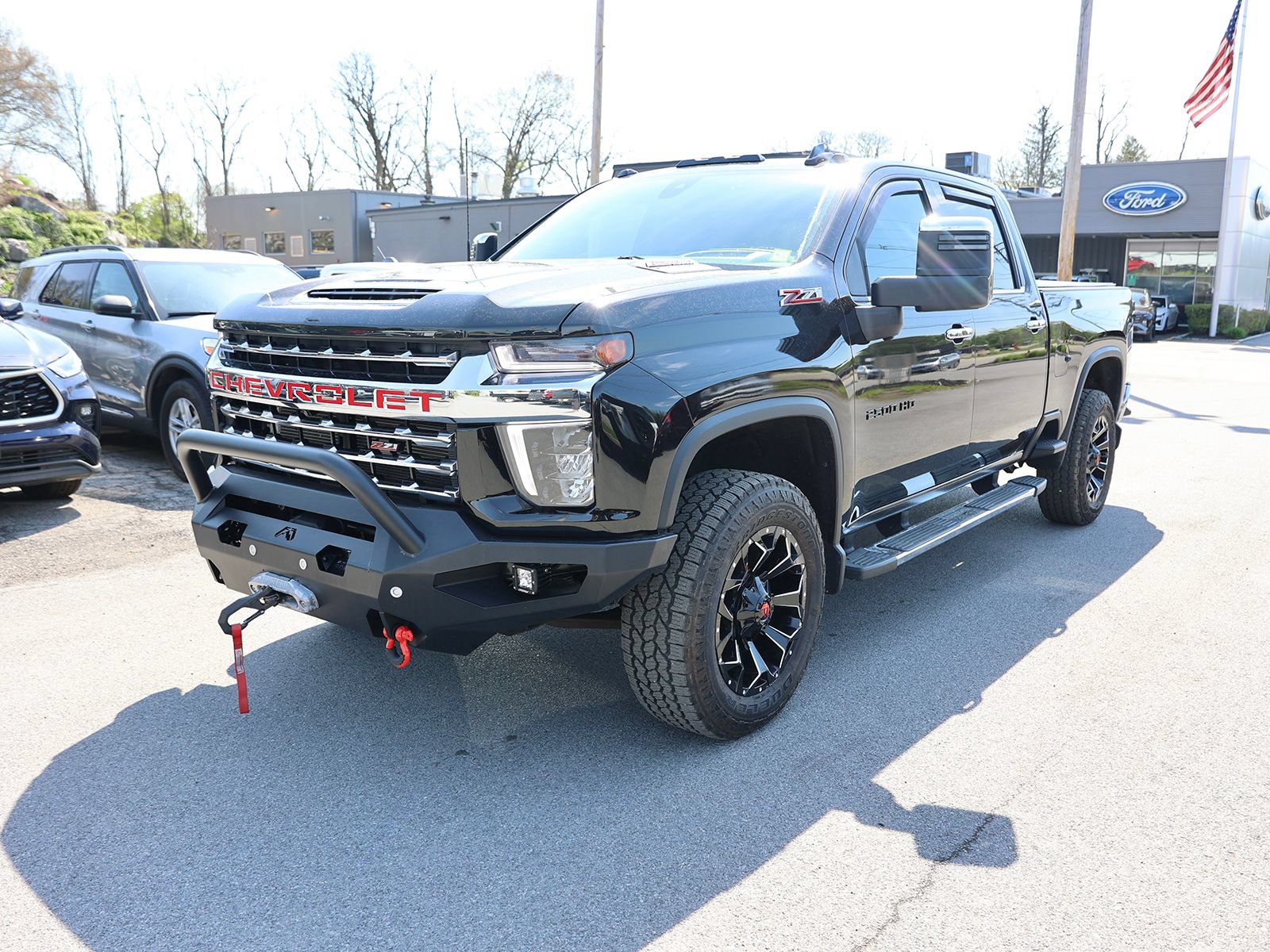 Used 2022 Chevrolet Silverado 2500 LTZ w/ LTZ Plus Package AWD/4WD image 3
