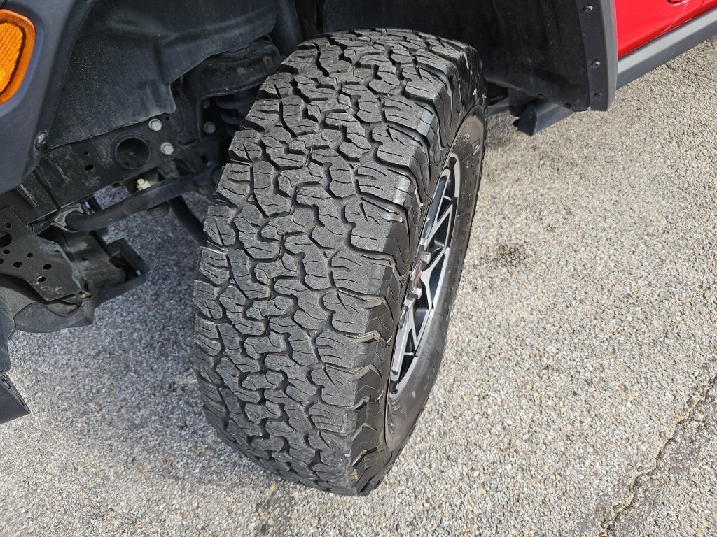 Used 2025 Jeep Wrangler Unlimited Rubicon AWD/4WD image 32