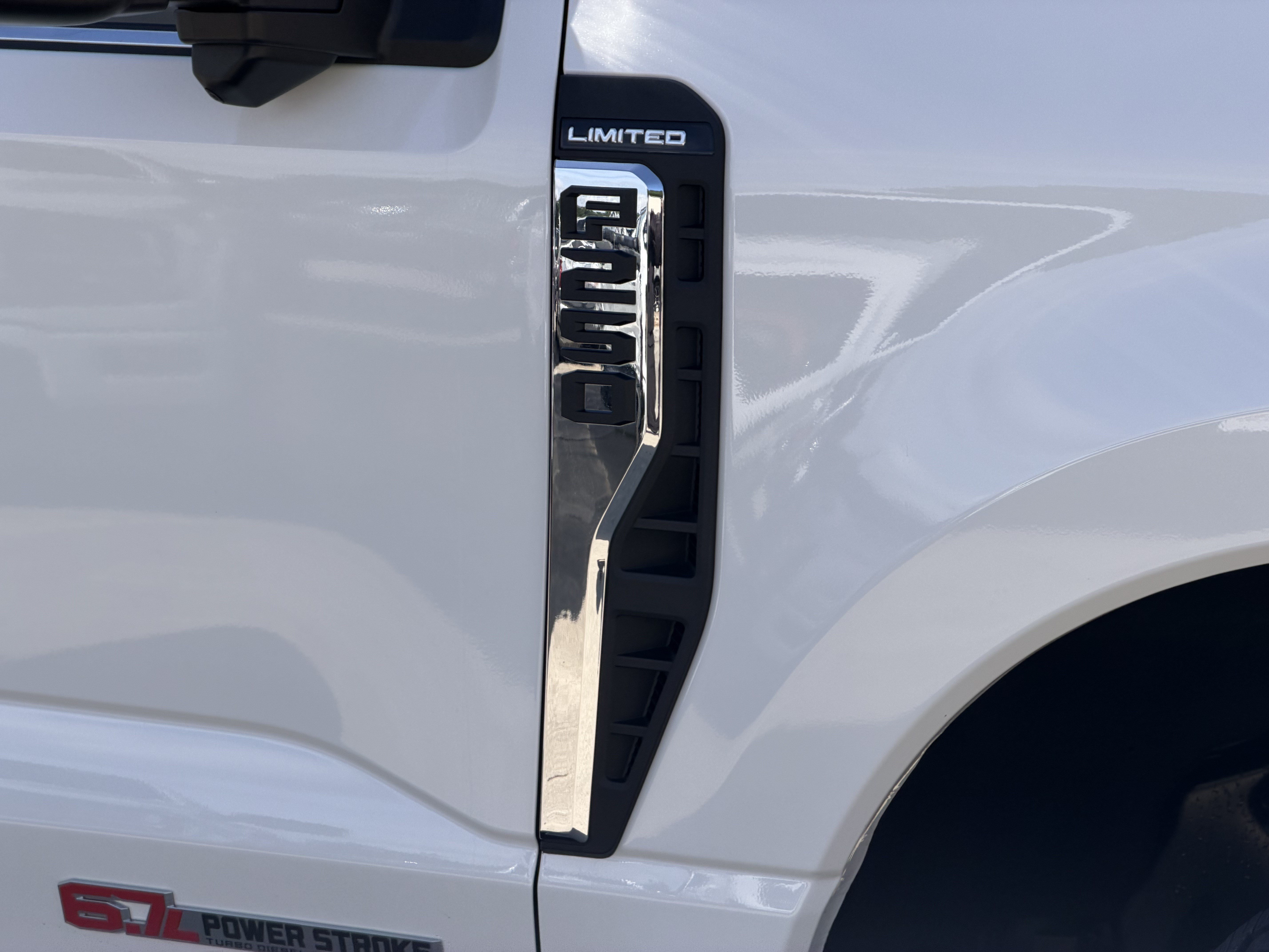Certified 2024 Ford F250 Limited AWD/4WD image 3
