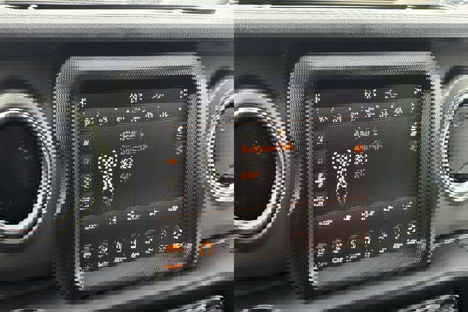 Used 2022 Jeep Wrangler Unlimited Sahara w/ Cold Weather Group image 18