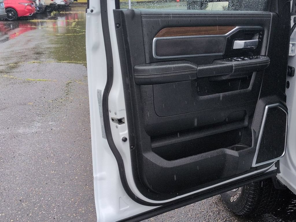 Used 2024 RAM 2500 Laramie w/ Safety Group AWD/4WD image 9