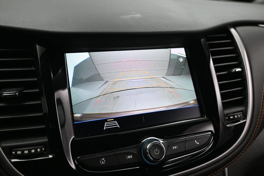 Used 2020 Chevrolet Trax LT w/ LT Convenience Package FWD image 14