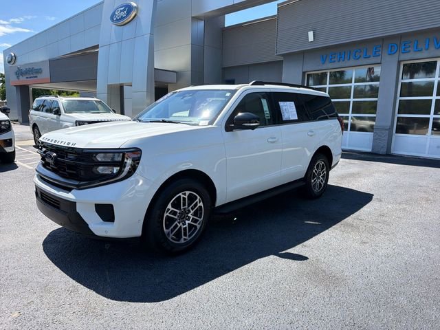 Certified 2025 Ford Expedition Active RWD image 3