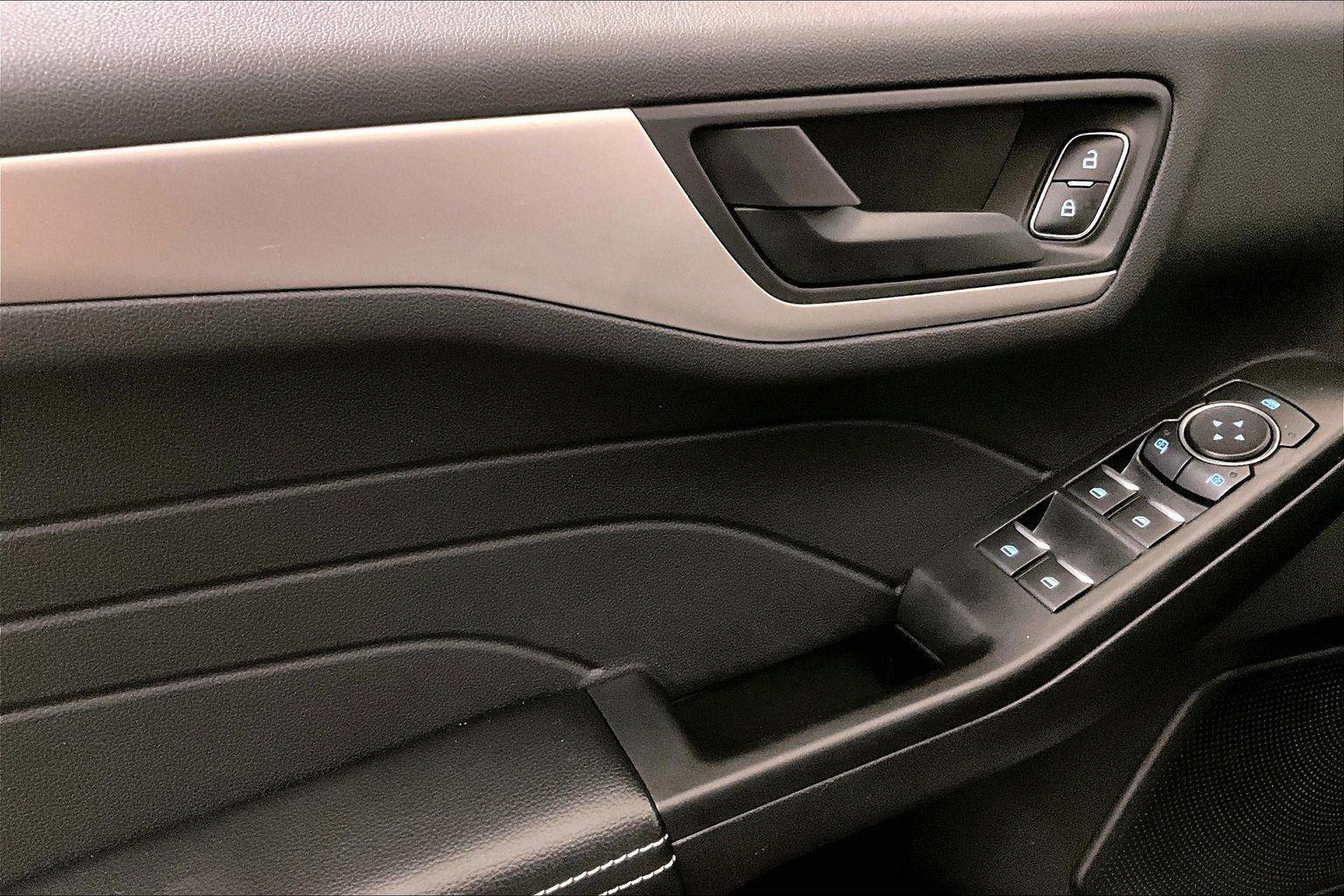 Certified 2022 Ford Escape S image 22