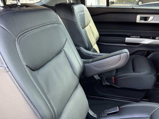 Certified 2023 Ford Explorer Limited w/ Equipment Group 301A image 21