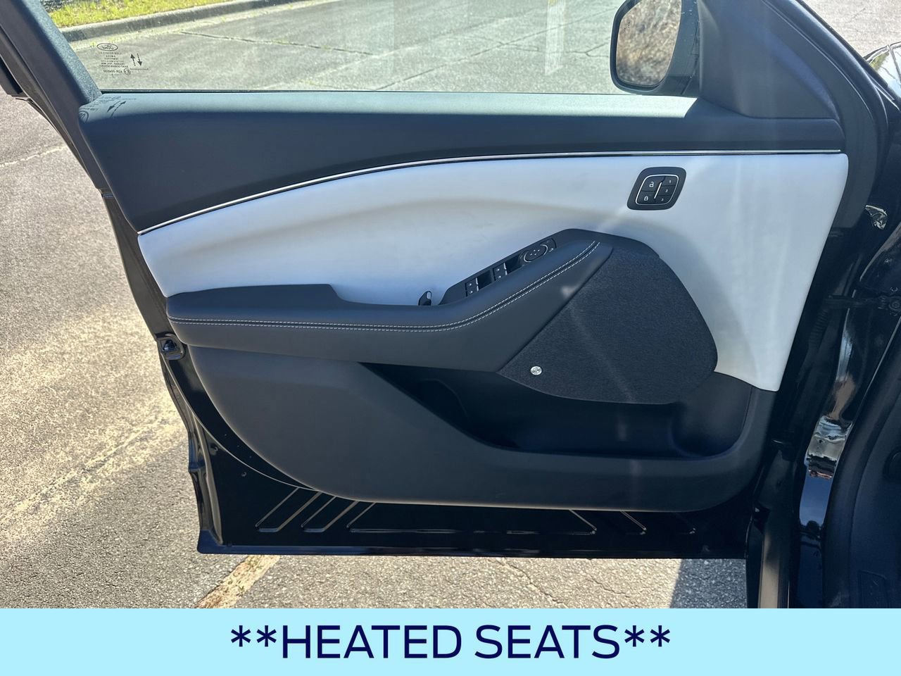 Certified 2025 Ford Mustang Mach-E Premium image 11