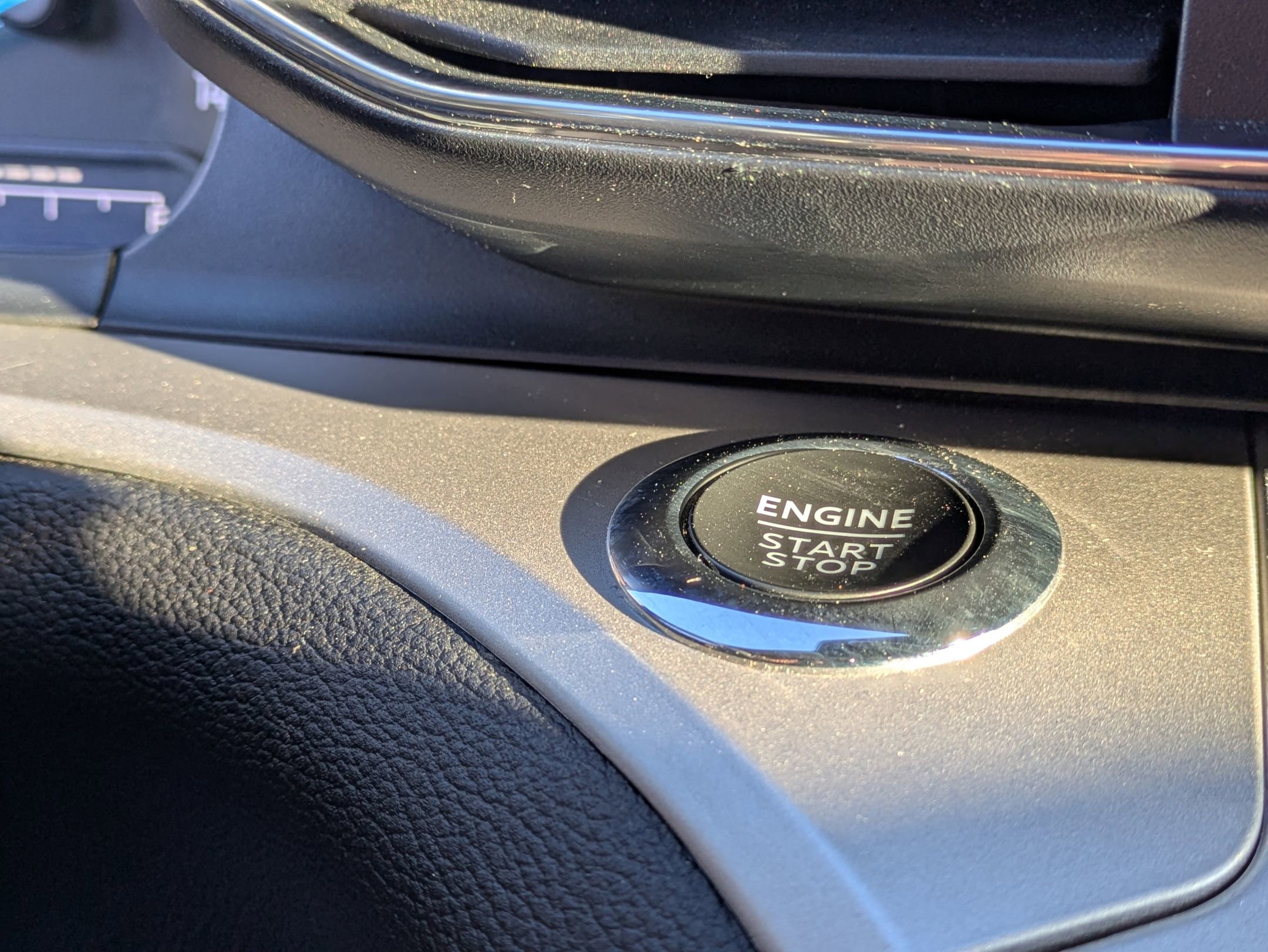 Certified 2023 Ford Explorer XLT w/ Equipment Group 202A image 24