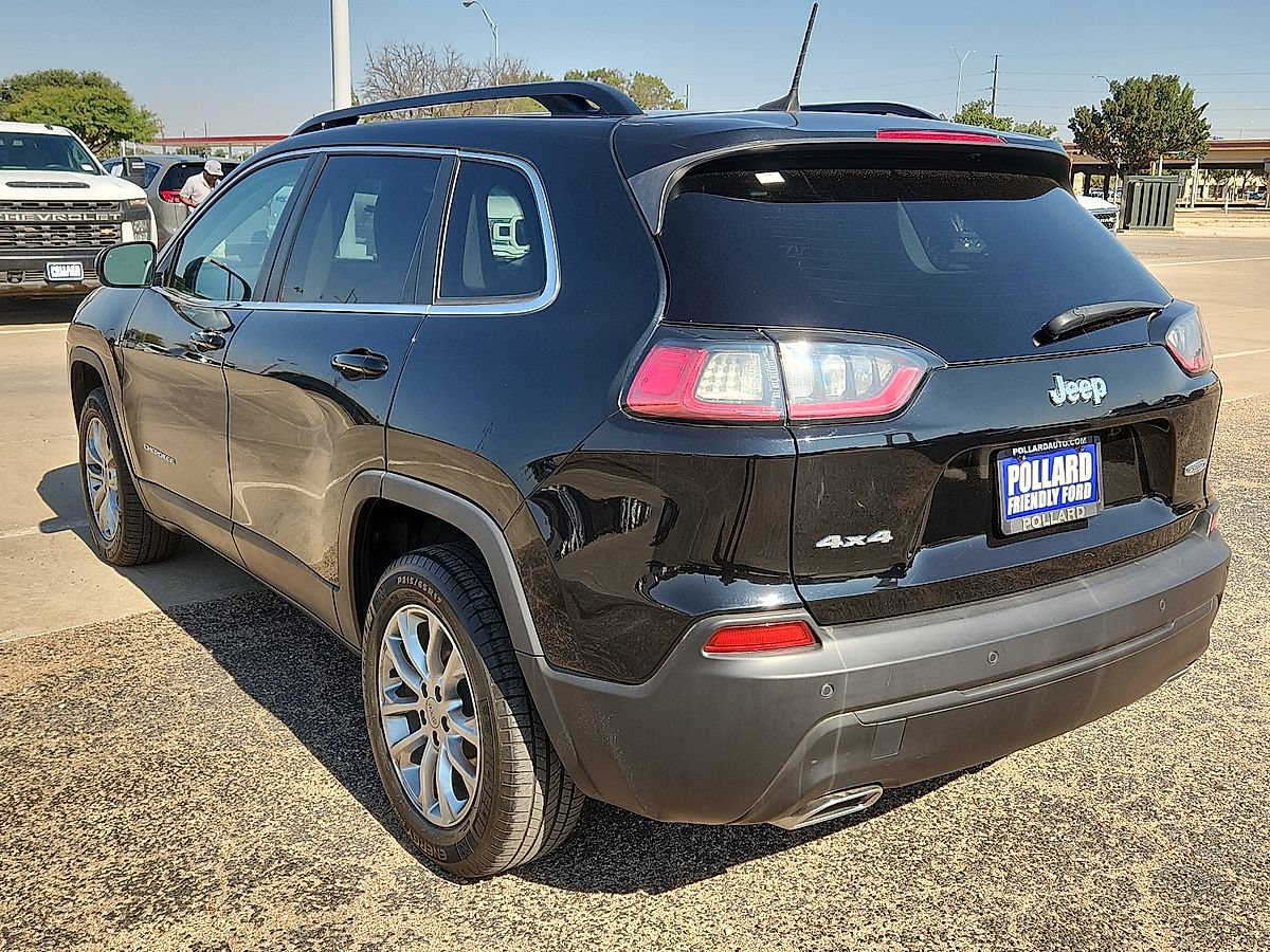 Used 2022 Jeep Cherokee Latitude Lux w/ Sun & Sound Group AWD/4WD image 2