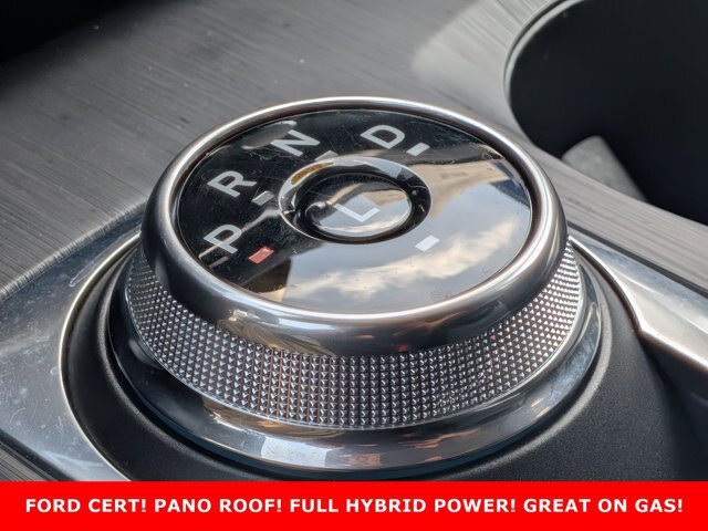 Certified 2025 Ford Escape Platinum w/ Premium Technology Package FWD image 23