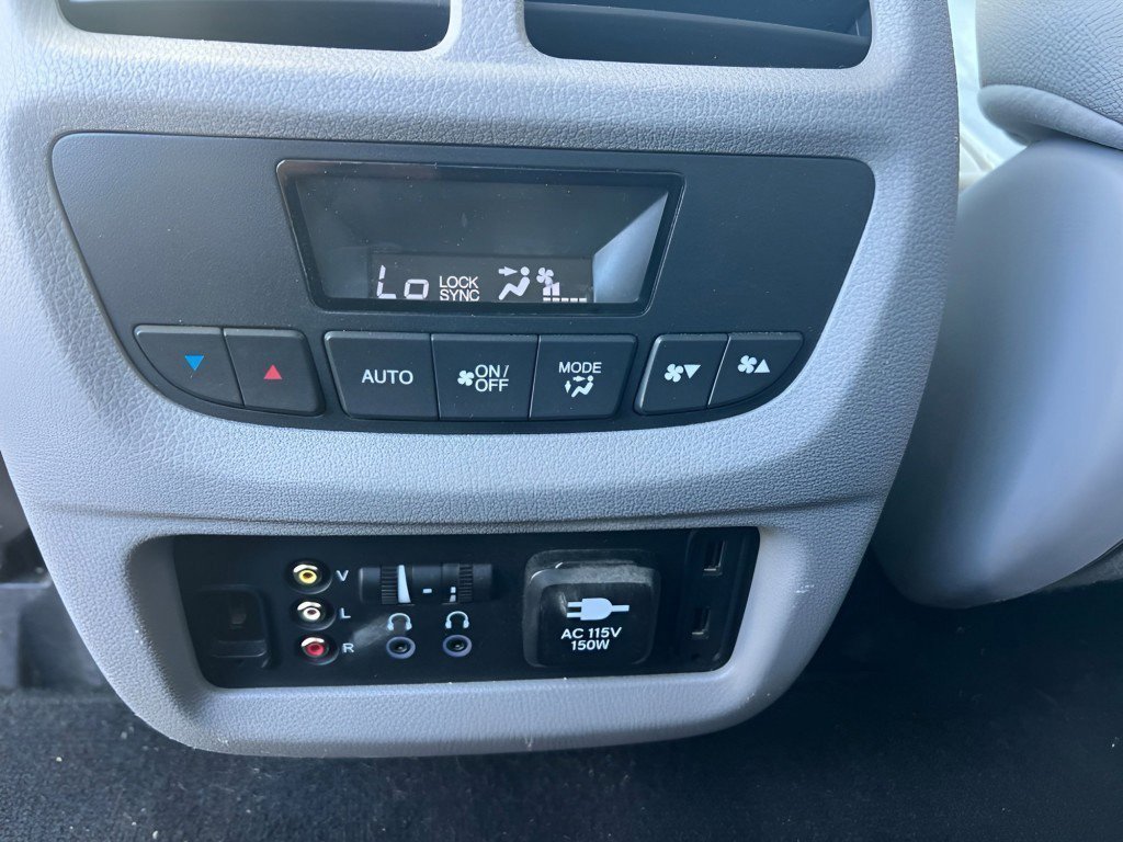 Used 2017 Honda Pilot Touring image 18
