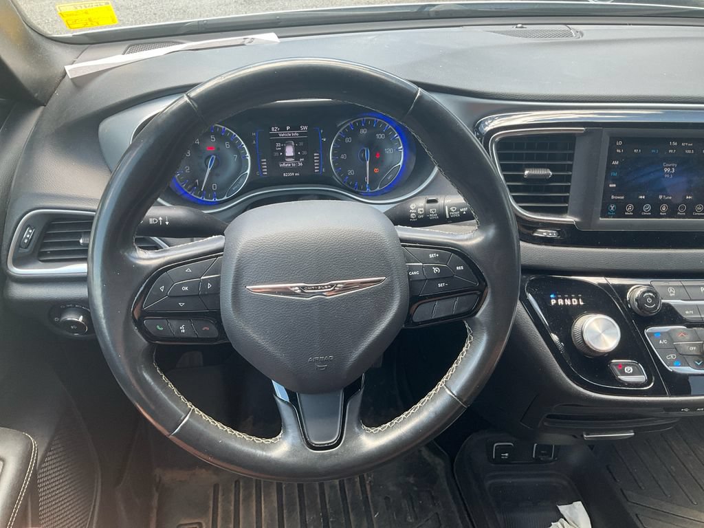Used 2020 Chrysler Pacifica Touring w/ S Appearance Package FWD image 20