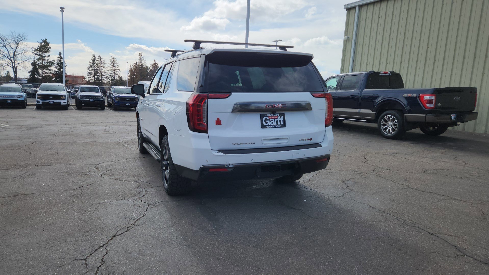 Used 2023 GMC Yukon AT4 w/ Technology Package image 13