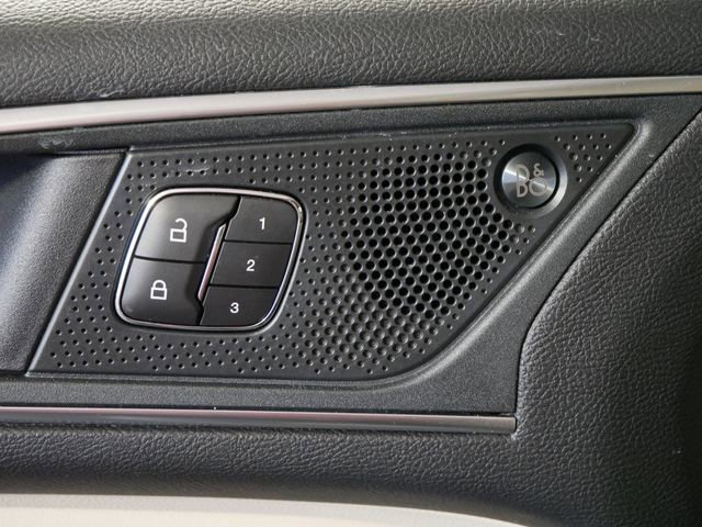 Certified 2024 Ford Edge Titanium AWD/4WD image 17