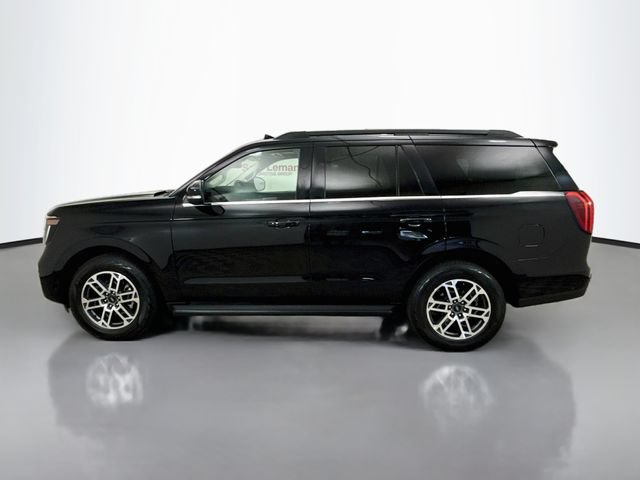 Certified 2025 Ford Expedition Active AWD/4WD image 4