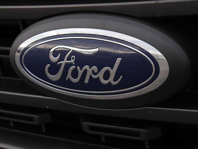 Certified 2021 Ford F150 XLT w/ Equipment Group 302A High image 11