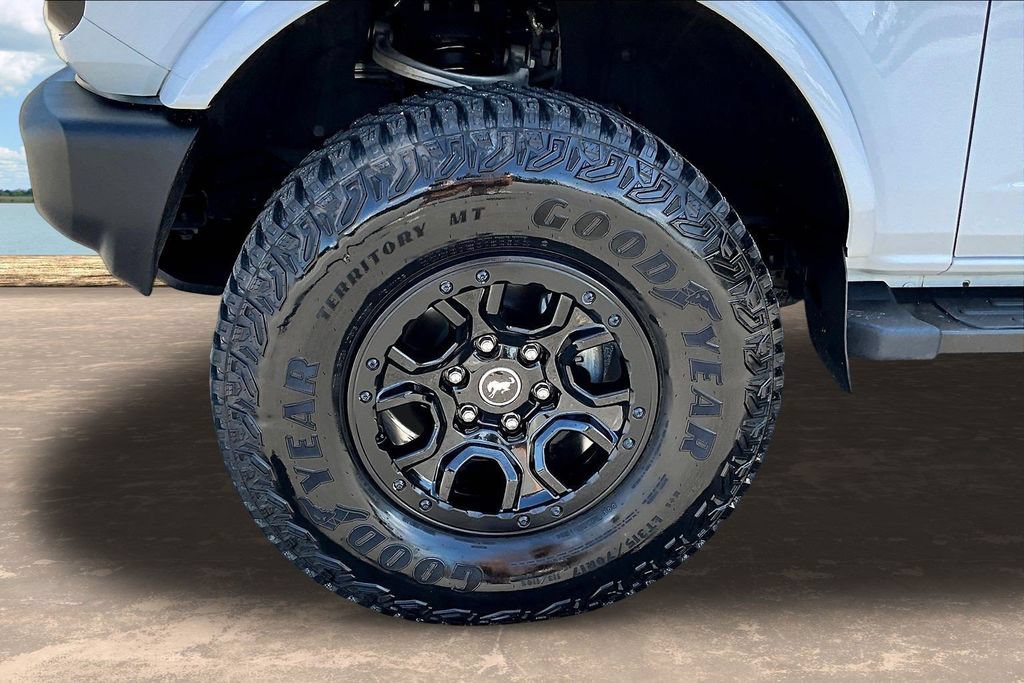 Certified 2024 Ford Bronco Outer Banks w/ Sasquatch Package AWD/4WD image 35
