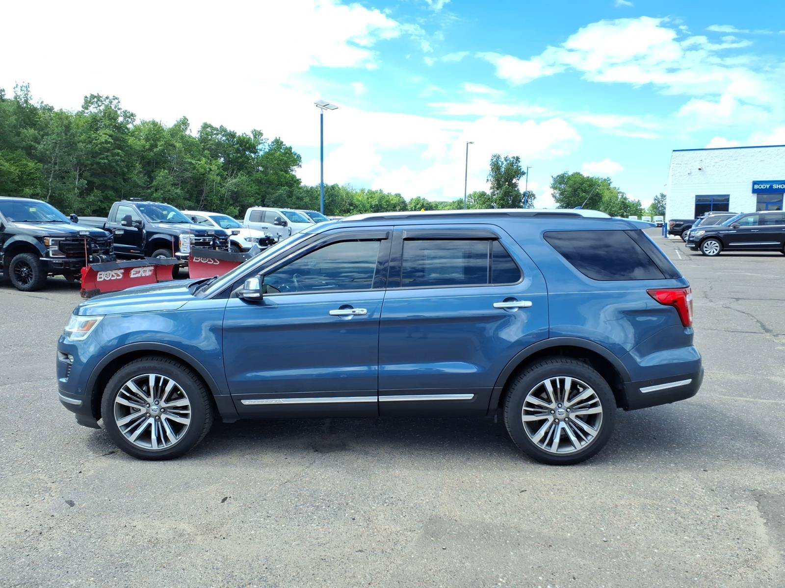 Certified 2019 Ford Explorer Platinum AWD/4WD image 2