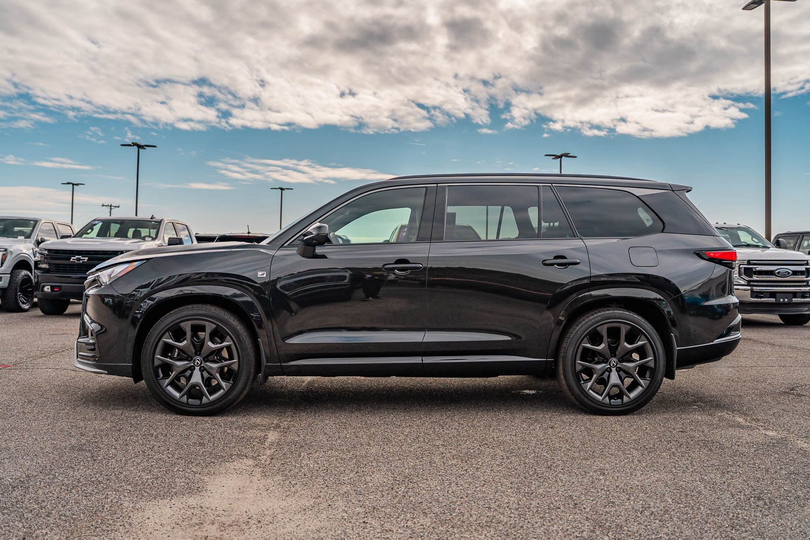 Used 2025 Lexus TX 500h 500h F SPORT Premium image 3