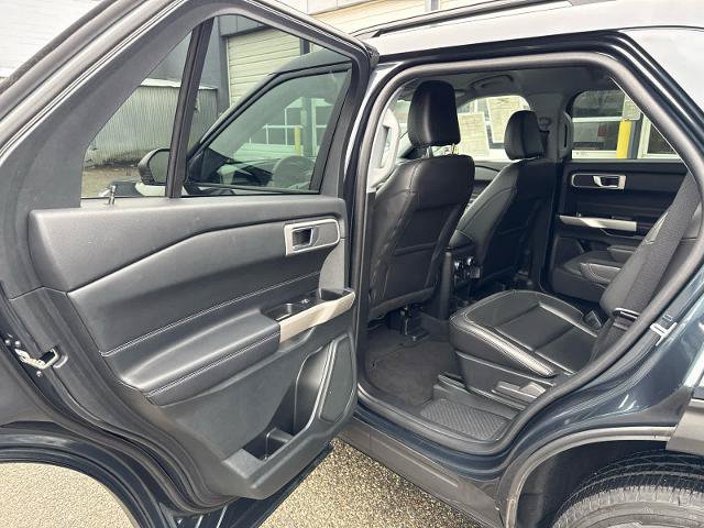 Certified 2023 Ford Explorer XLT w/ Equipment Group 202A AWD/4WD image 7