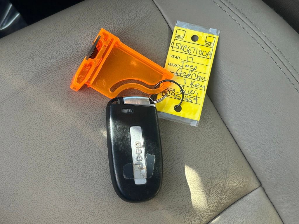 Used 2017 Jeep Grand Cherokee Limited image 42