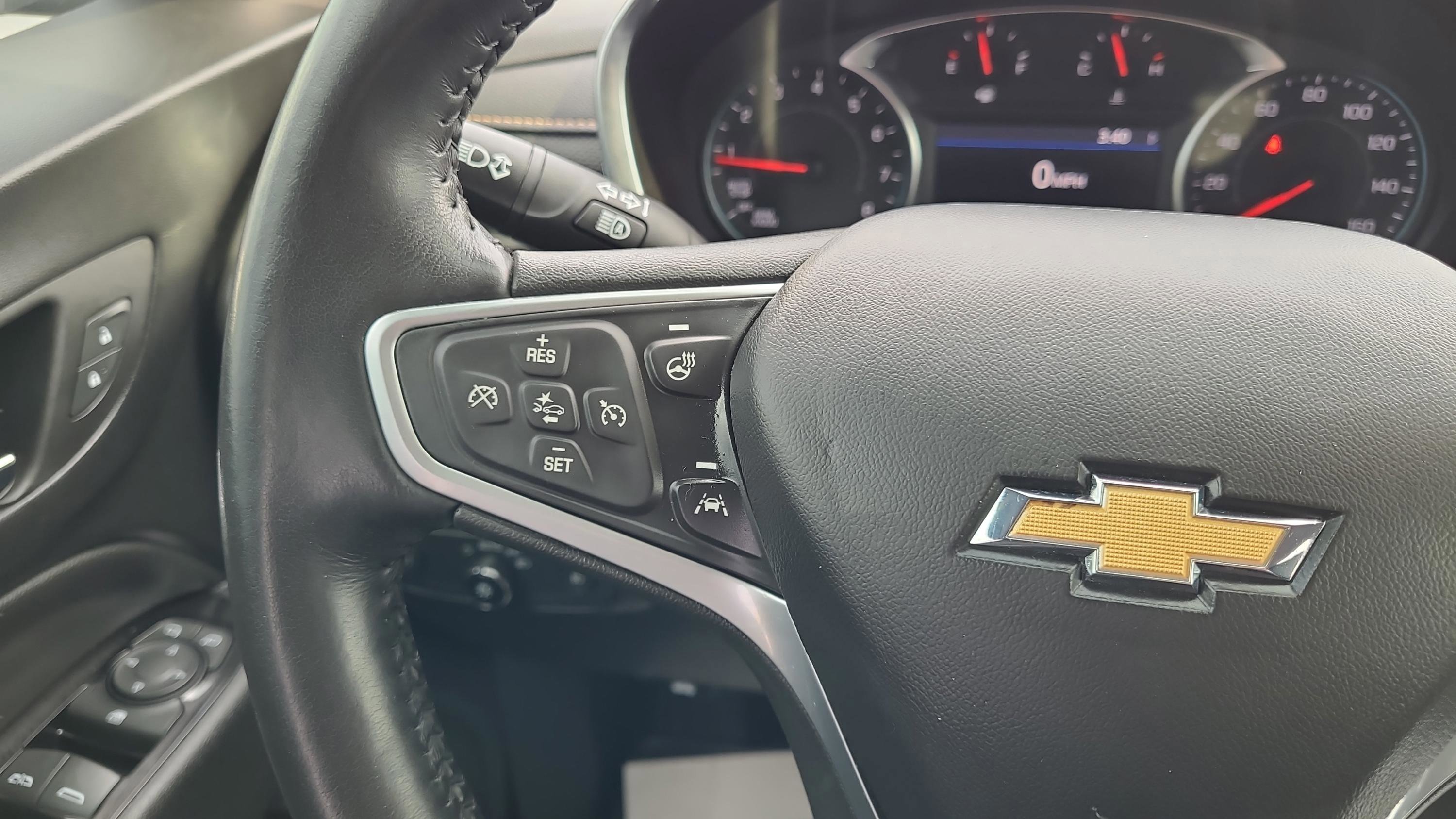 Used 2022 Chevrolet Equinox Premier w/ Redline Edition image 12