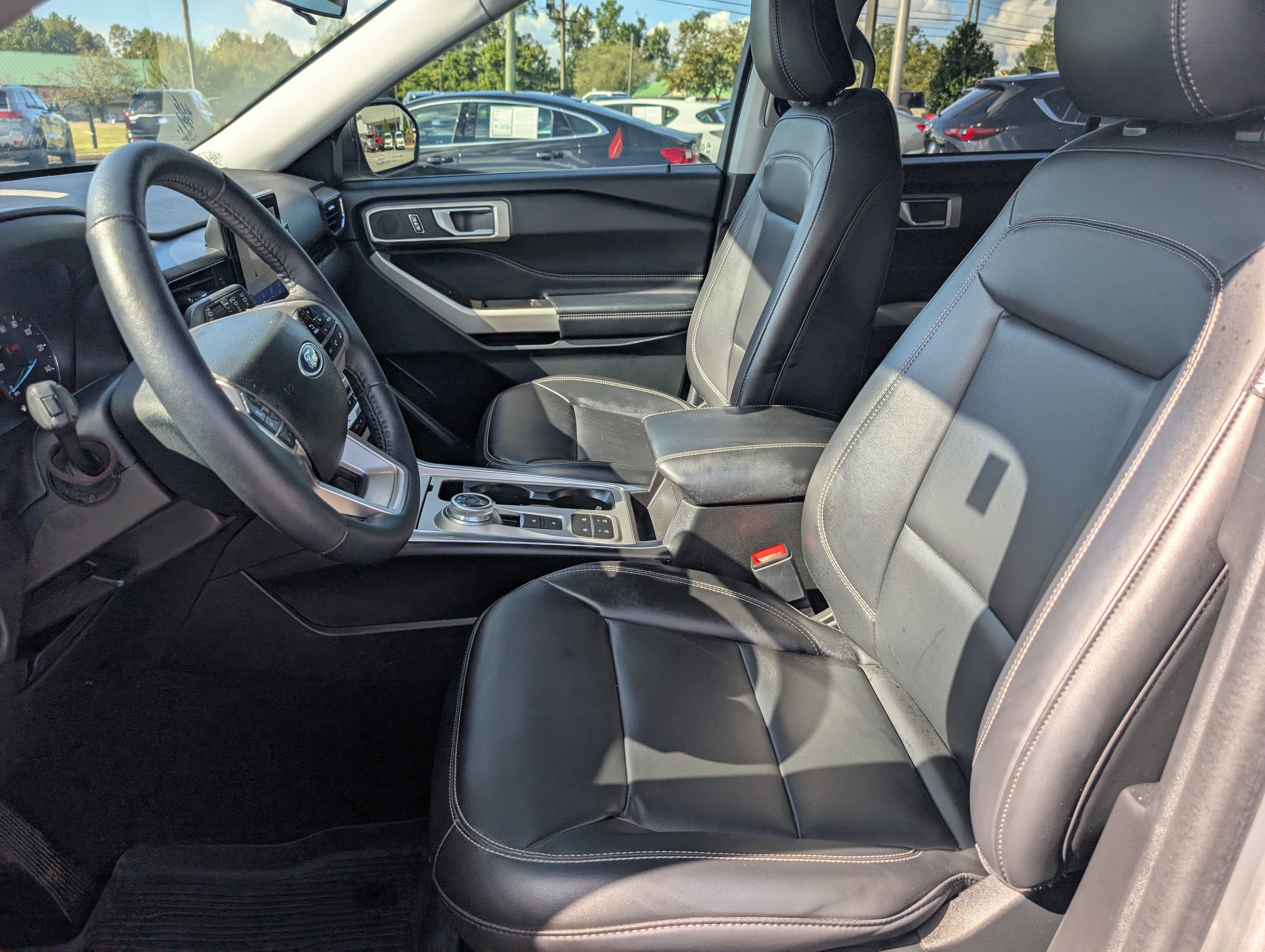 Certified 2023 Ford Explorer XLT w/ Equipment Group 202A image 19