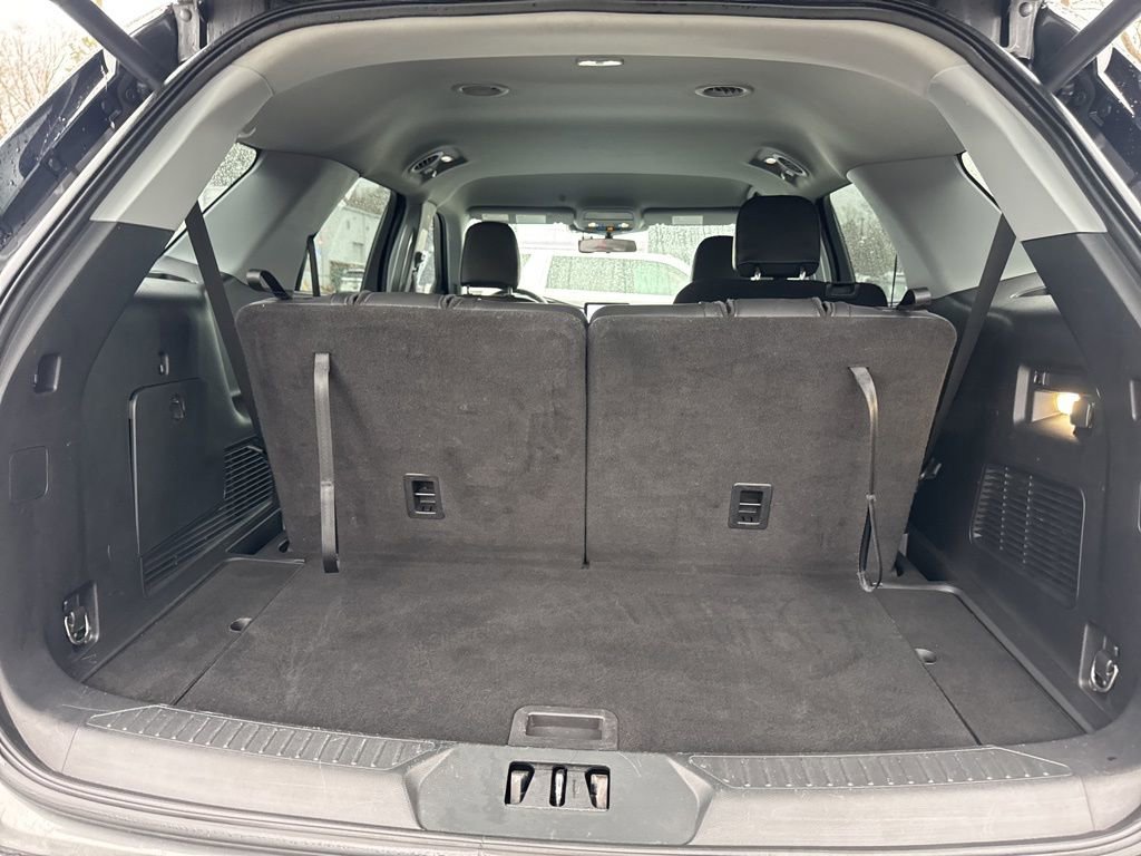 Certified 2022 Ford Explorer XLT w/ Equipment Group 202A image 29