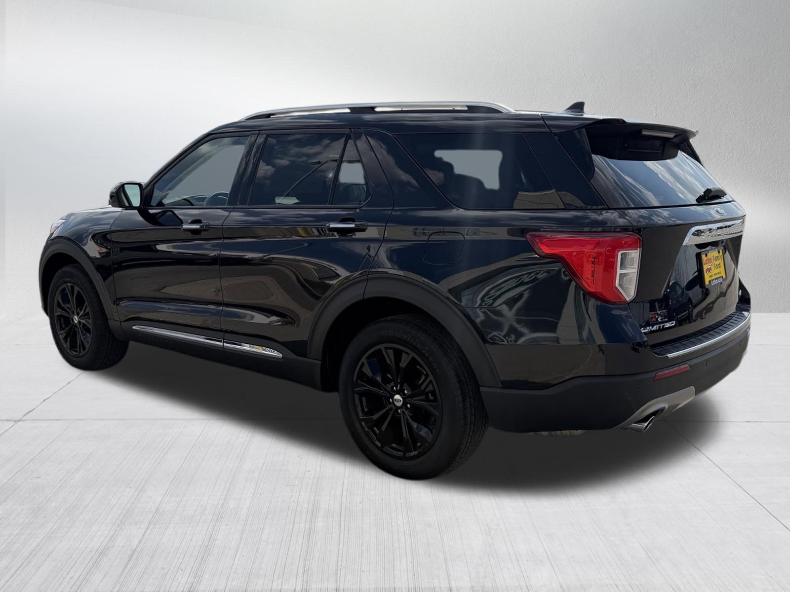 Certified 2023 Ford Explorer Limited AWD/4WD image 5
