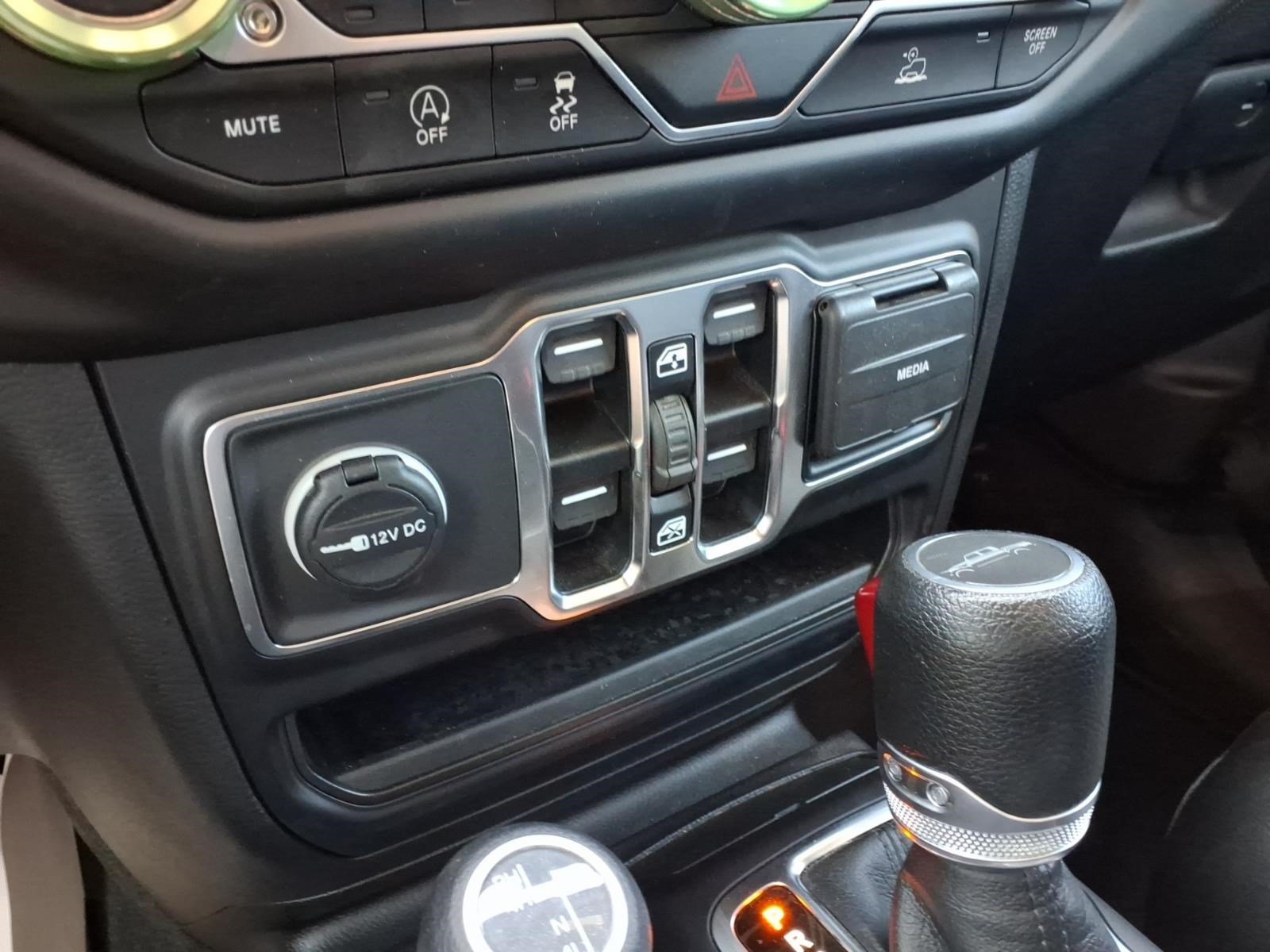 Used 2023 Jeep Gladiator Sport AWD/4WD image 23
