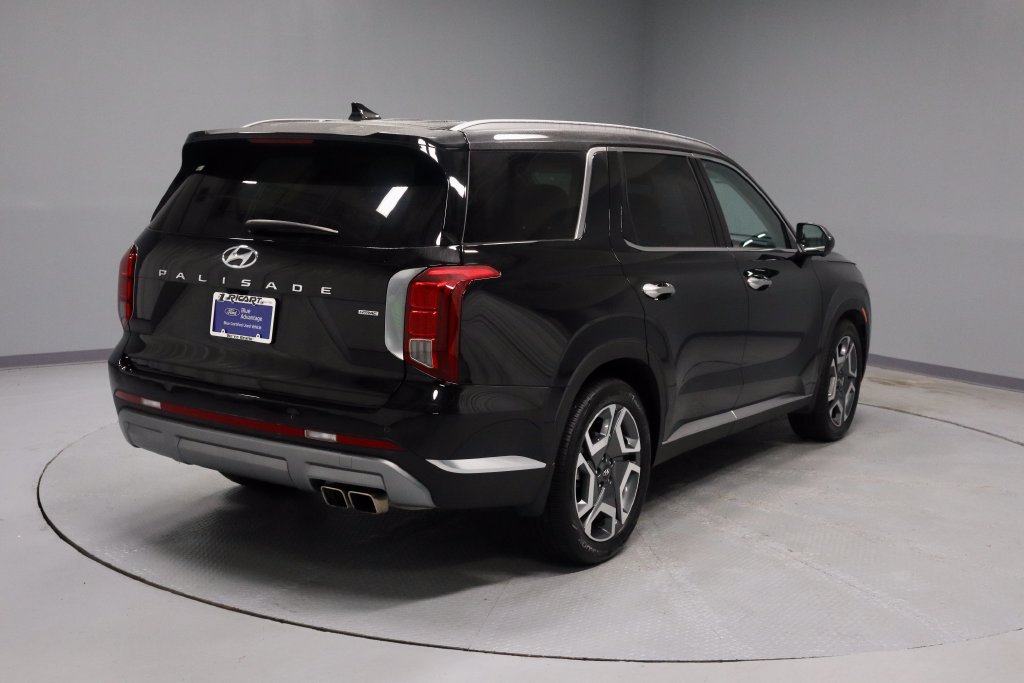Used 2024 Hyundai Palisade Limited AWD/4WD image 12