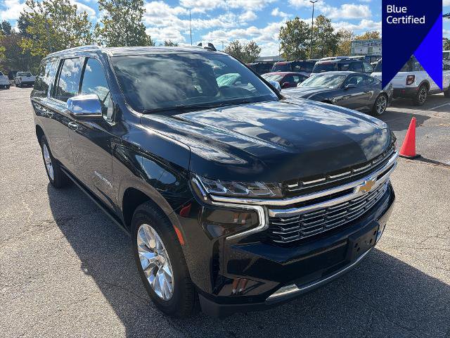 Used 2023 Chevrolet Suburban Premier AWD/4WD image 3
