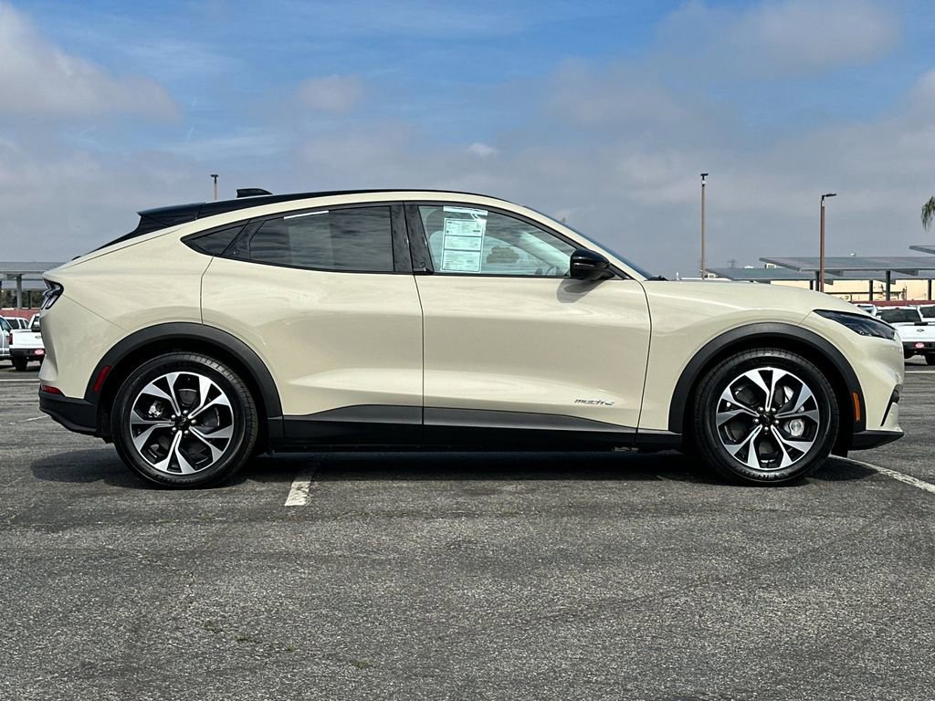 Certified 2025 Ford Mustang Mach-E Select w/ Comfort Package Lite image 6