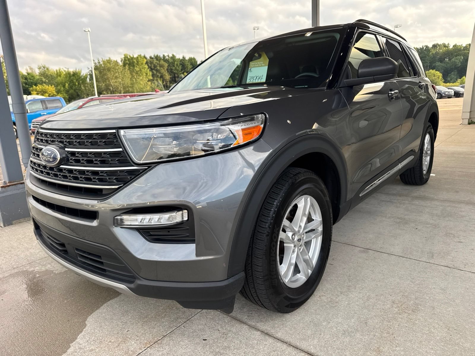 Certified 2024 Ford Explorer XLT w/ Equipment Group 202A AWD/4WD image 3