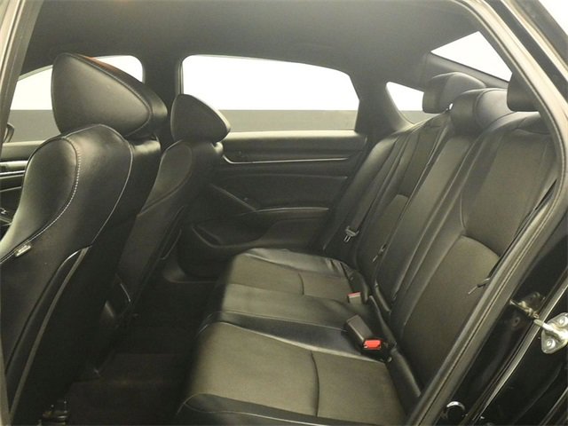 Used 2018 Honda Accord Sport image 10
