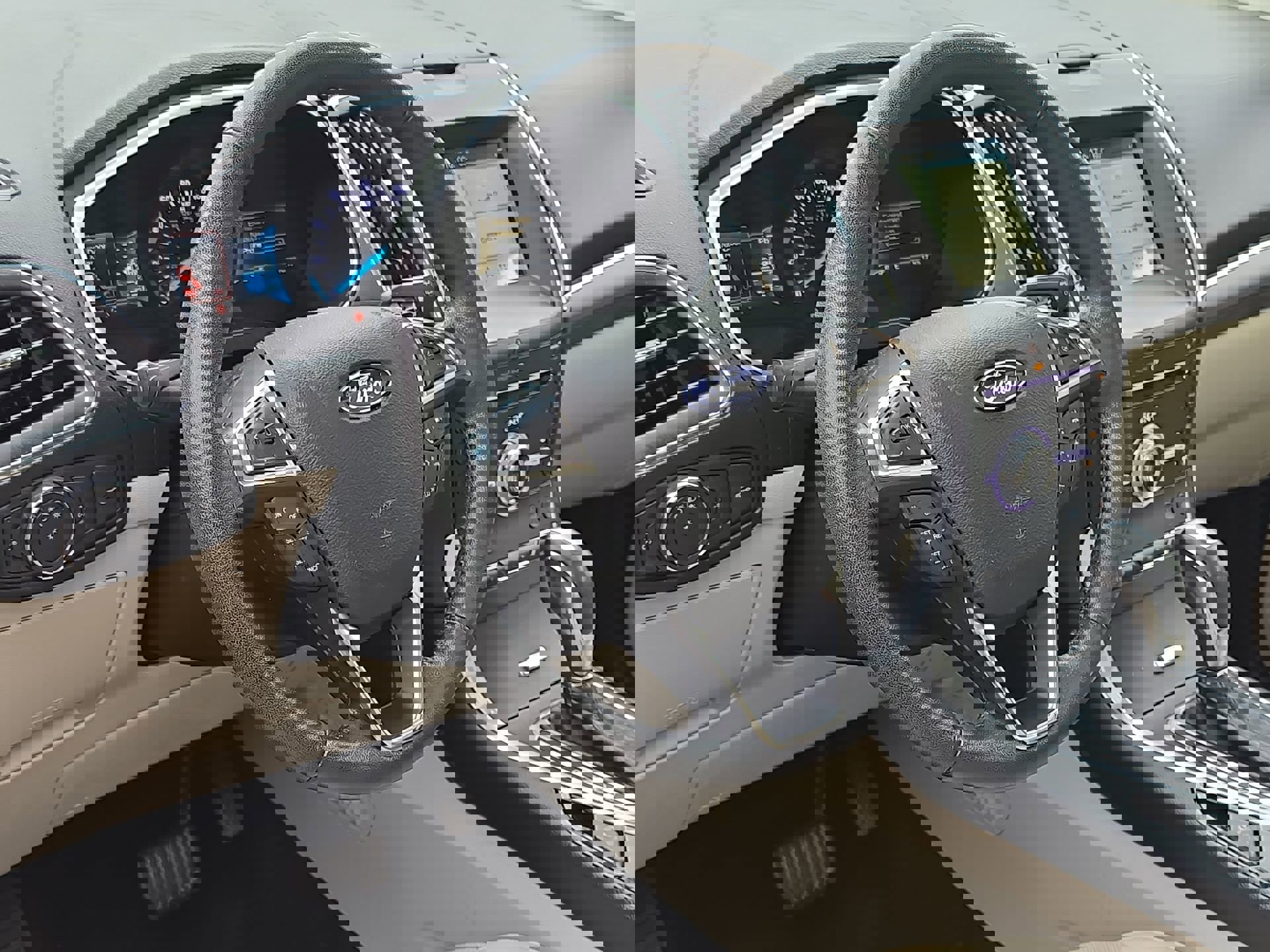 Certified 2018 Ford Edge Titanium w/ Equipment Group 301A FWD image 13