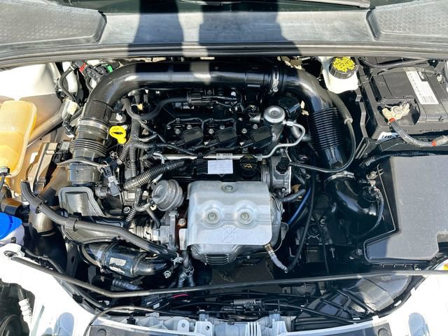 Certified 2018 Ford Focus SE image 28