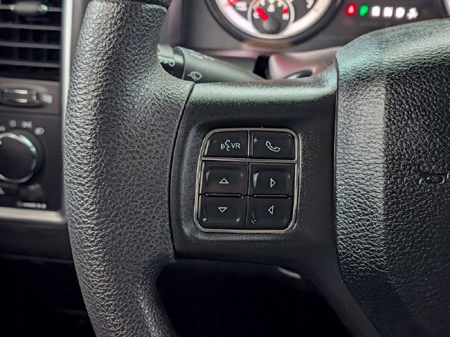 Used 2018 RAM 1500 Classic SLT AWD/4WD image 31