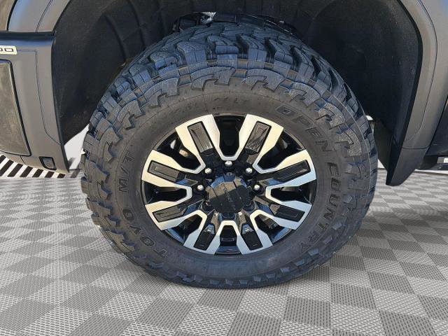 Used 2025 GMC Sierra 2500 Denali Ultimate image 9