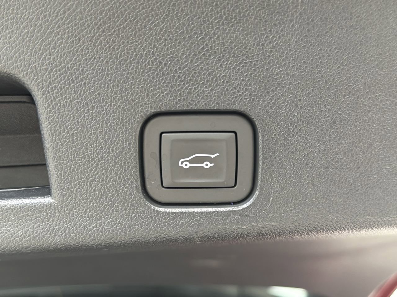Used 2026 GMC Acadia Denali Ultimate AWD/4WD image 9