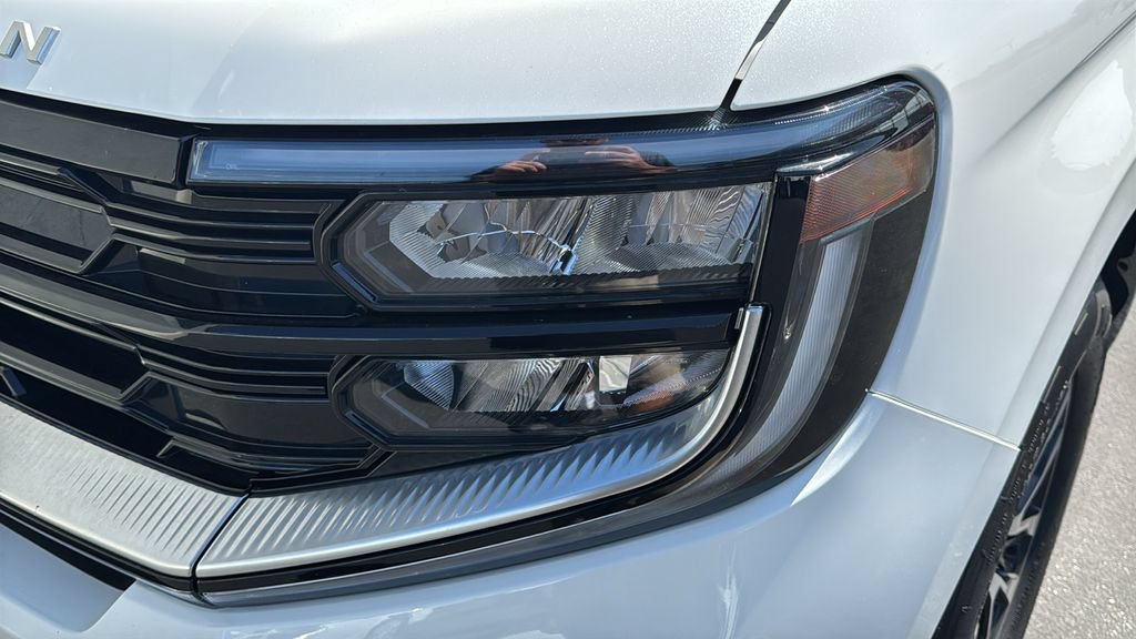 Certified 2025 Ford Expedition Platinum AWD/4WD image 6