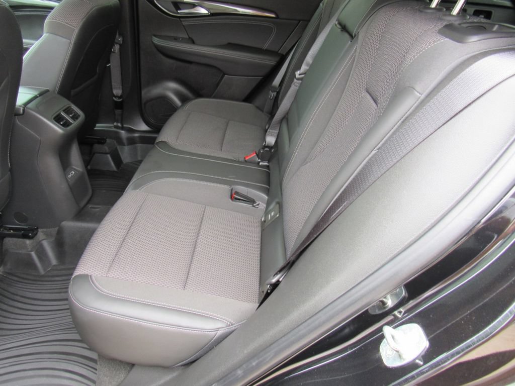 Used 2022 Buick Envision Preferred FWD image 17