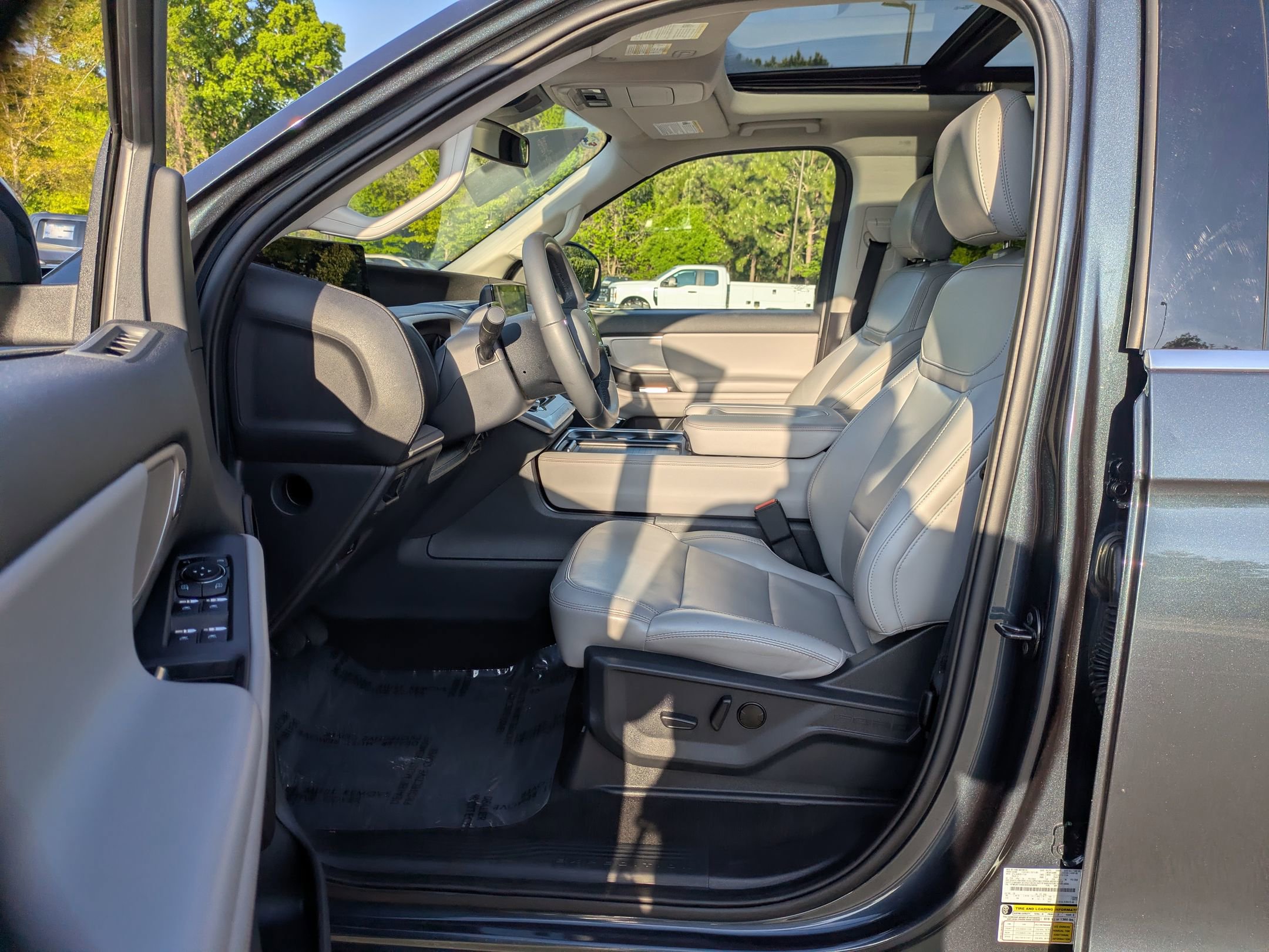 Certified 2025 Ford Expedition Max Active RWD image 12