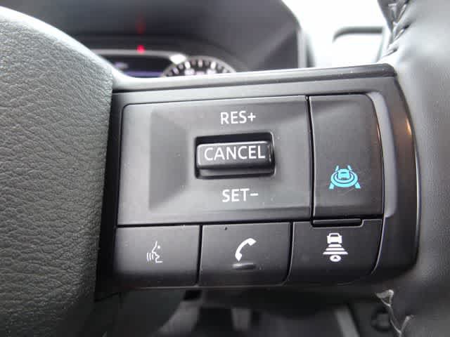 Used 2025 Nissan Rogue SV AWD/4WD image 19