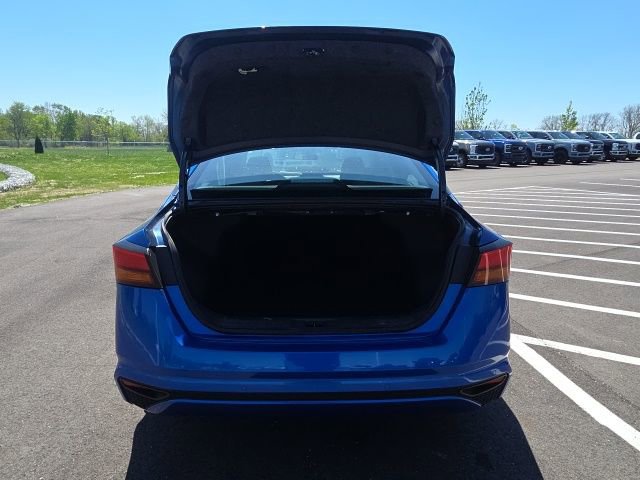 Used 2025 Nissan Altima 2.5 SV FWD image 10