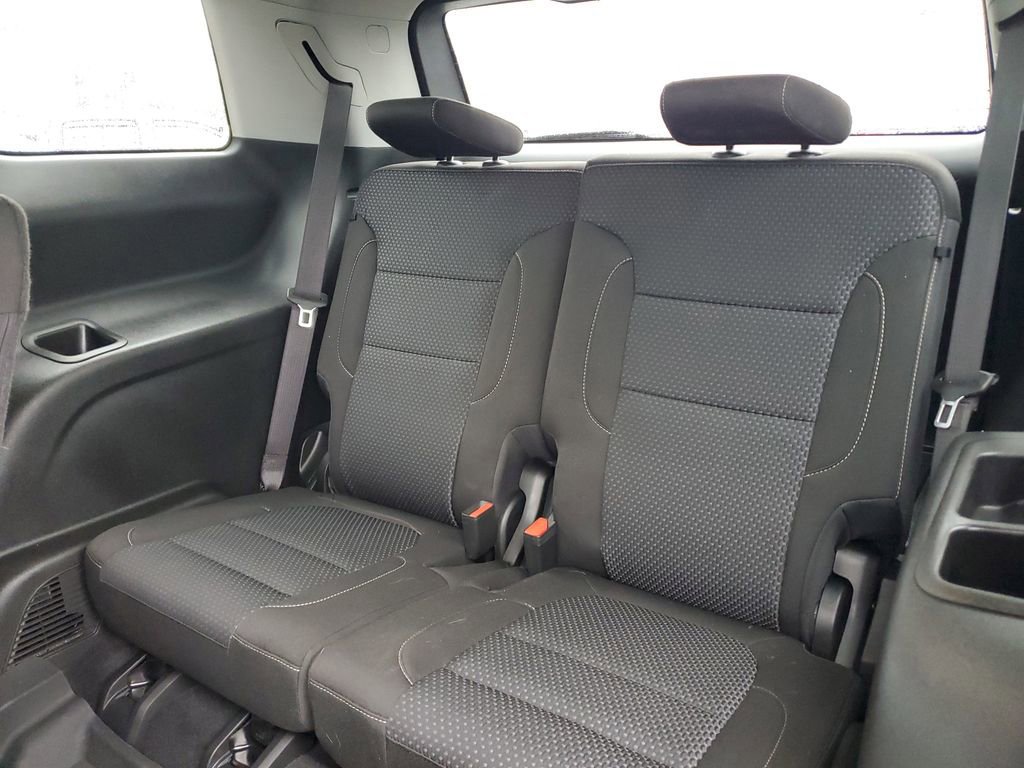 Used 2023 GMC Acadia SLE w/ Driver Convenience Package image 9