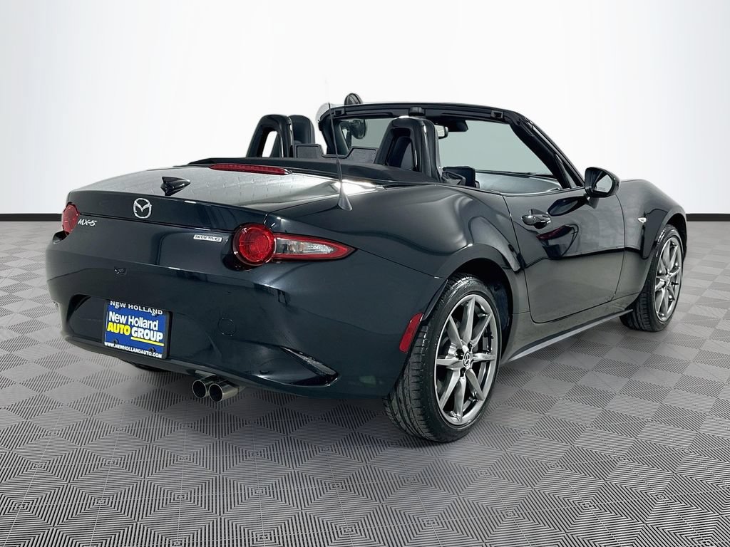 Used 2022 MAZDA MX-5 Miata Grand Touring w/ Weather Package RWD image 10
