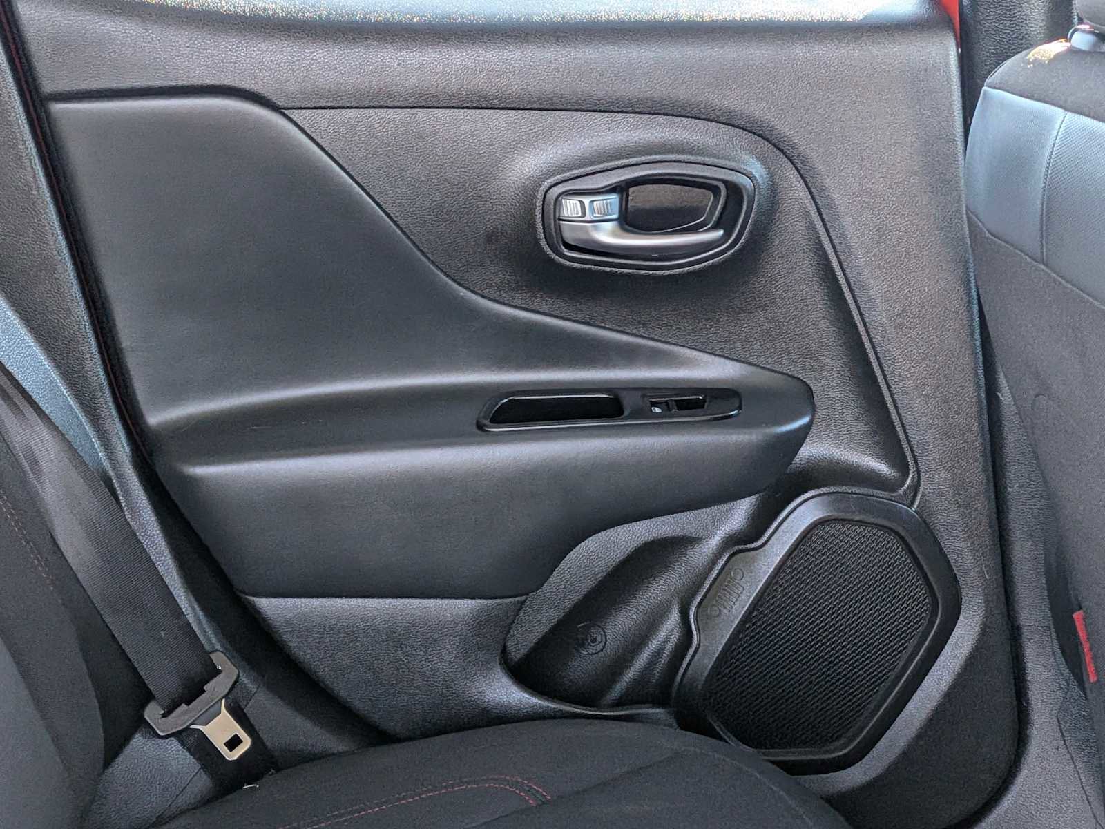 Used 2021 Jeep Renegade Trailhawk image 26