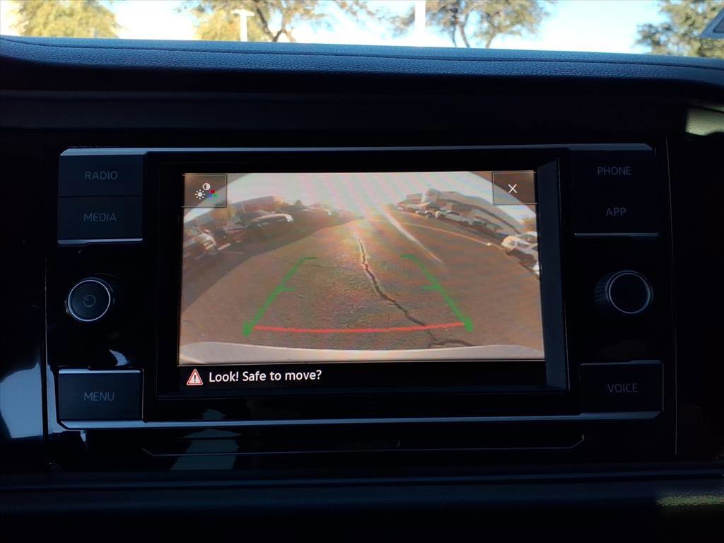 Used 2022 Volkswagen Jetta SE image 21