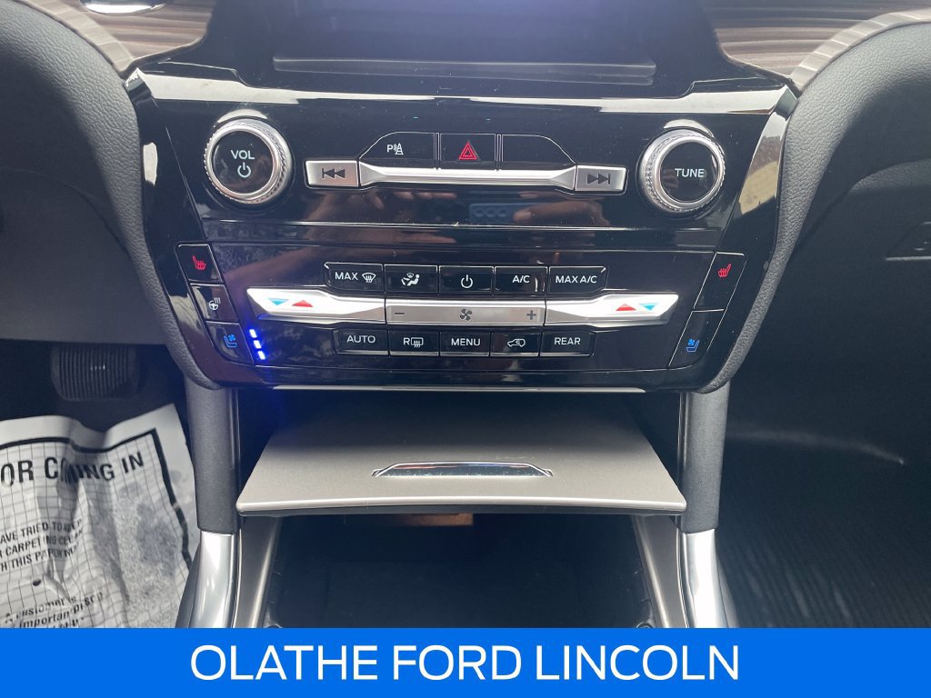 Certified 2023 Ford Explorer Limited w/ Equipment Group 301A AWD/4WD image 15