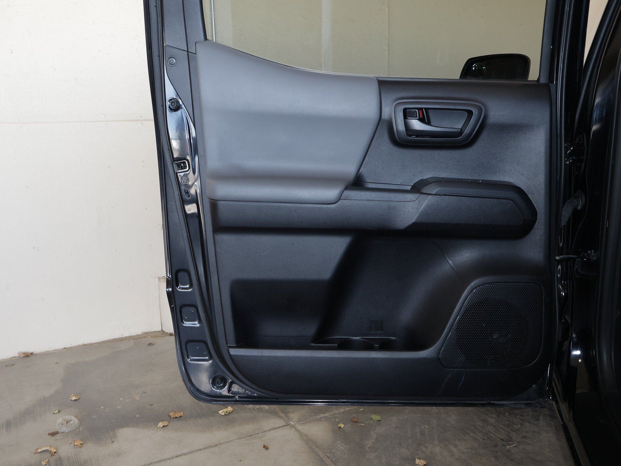 Used 2021 Toyota Tacoma SR AWD/4WD image 38